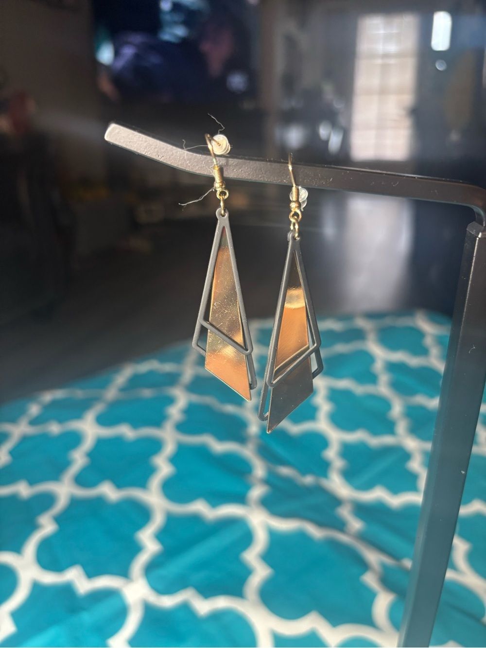 New Geometric Layered Drop Earrings — Gold and Black